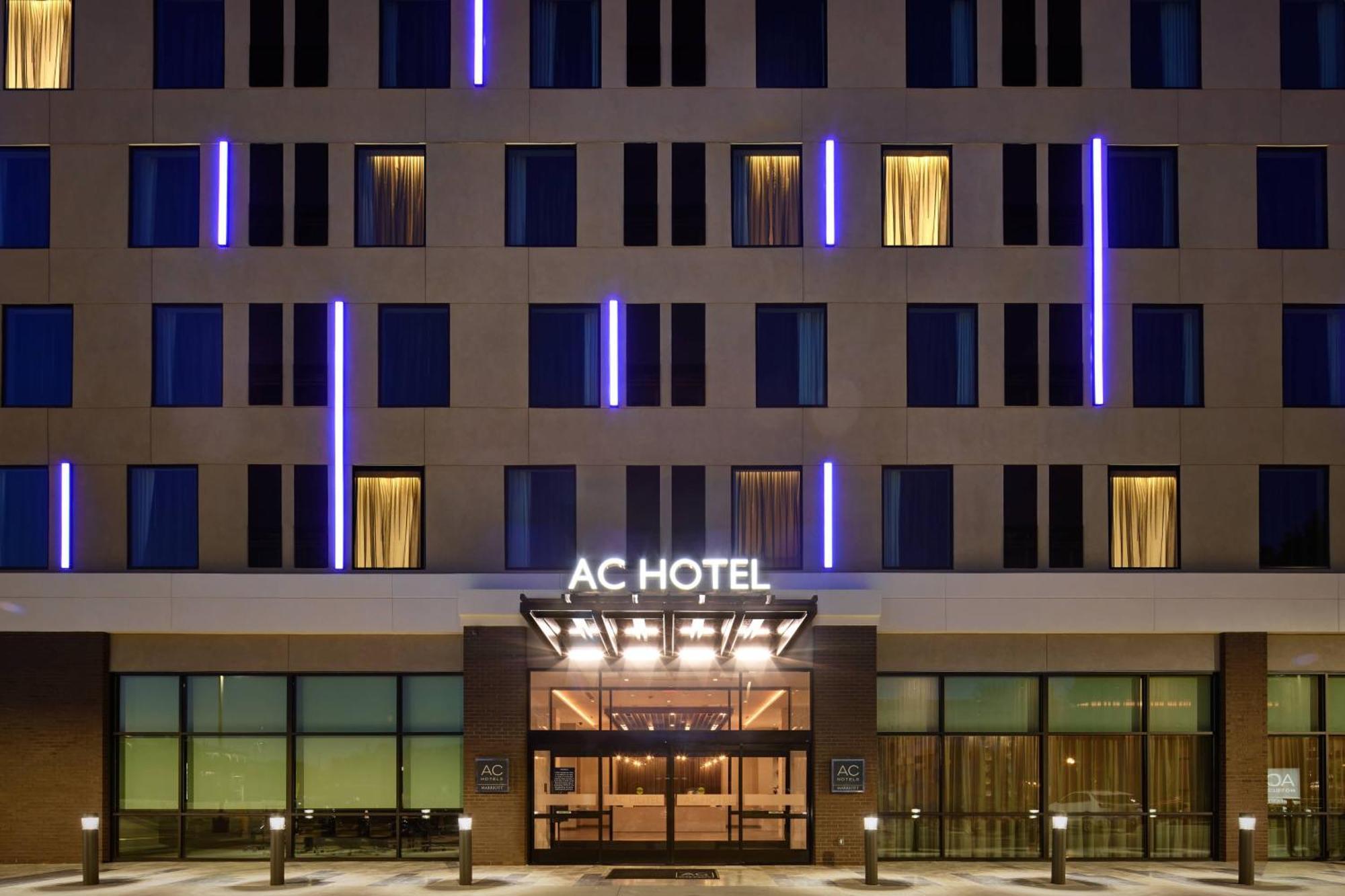 Ac Hotel By Marriott Columbus Downtown Esterno foto